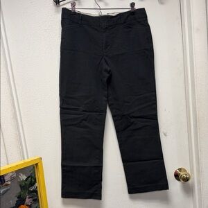 GAP Strait size 6 Black Chinos